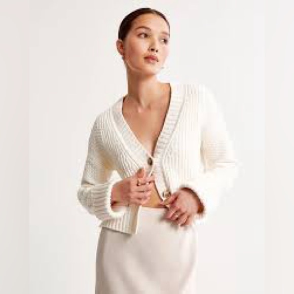 Abercrombie and Fitch Cotton-Blend Seed Stitch Cardigan - Picture 2 of 6